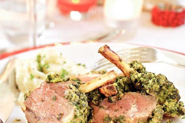 rack of lamb with spinach pine kernel
