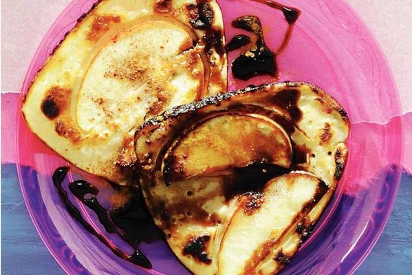 apple-cinnamon pancake