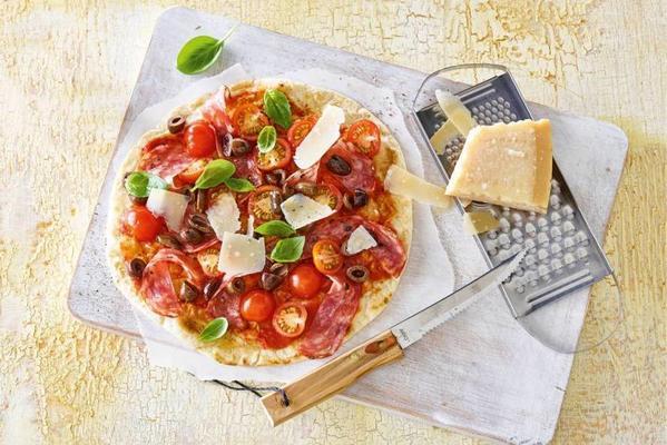 easy piadina pizza with spianata romana