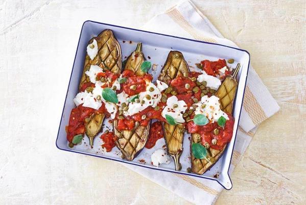 aubergine with lightly spicy tomato sauce