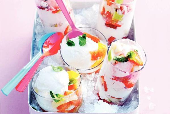 yogurt ice cream with strawberry and apple