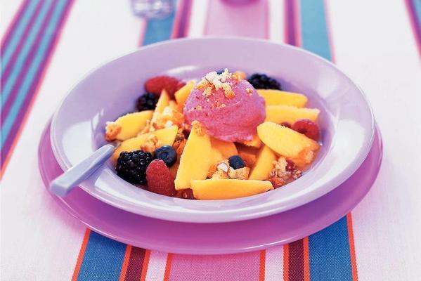 marinated nectarines in wine with summer fruit