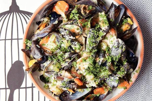 mussels with mustard sauce