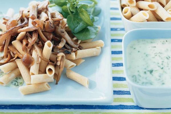 penne rigate with watercress sauce and fried mushrooms