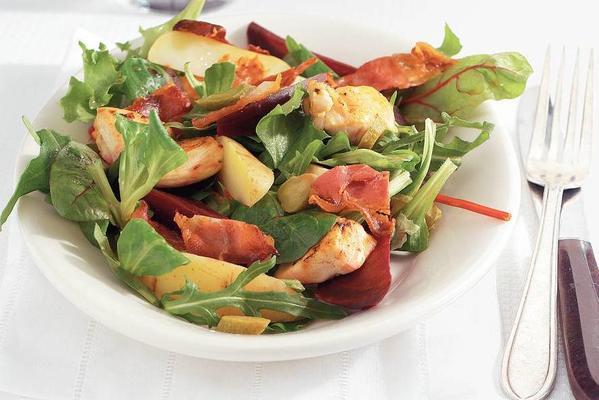 potato salad with beets and chicken