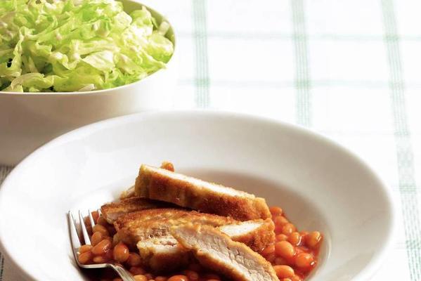 schnitzel with white beans in tomato sauce