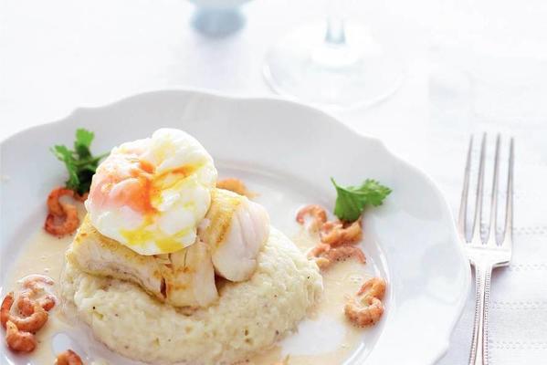 cod cake with crushed cauliflower, parmesan sauce and shrimps
