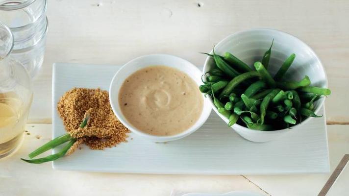 green beans with sesame dip