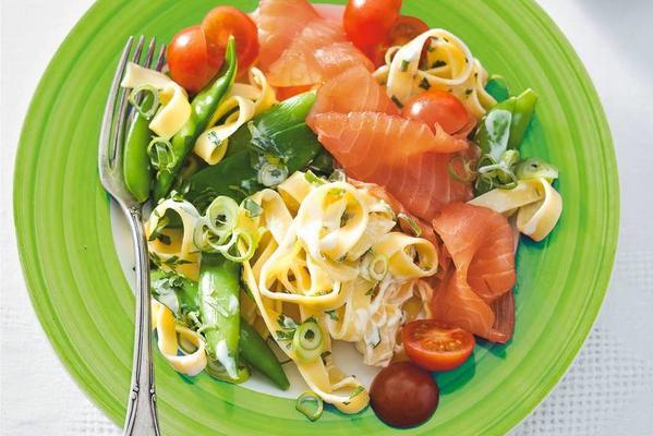 pasta salad with salmon