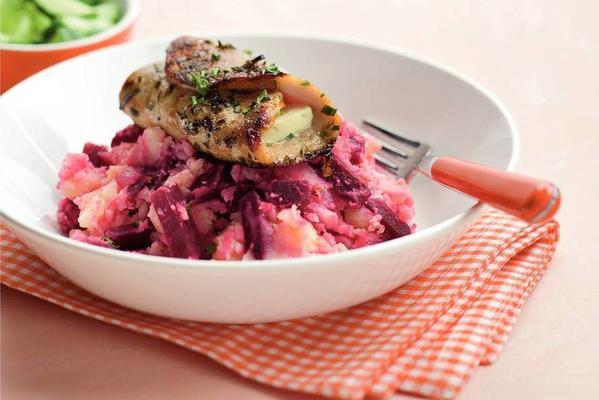 summer beetroot stew with filet roll