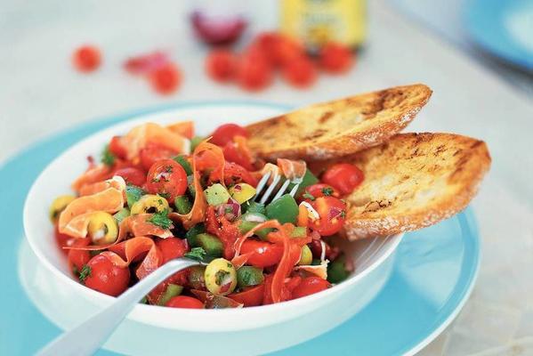 Spanish tomato salad