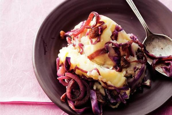 puree with red cabbage and raisins