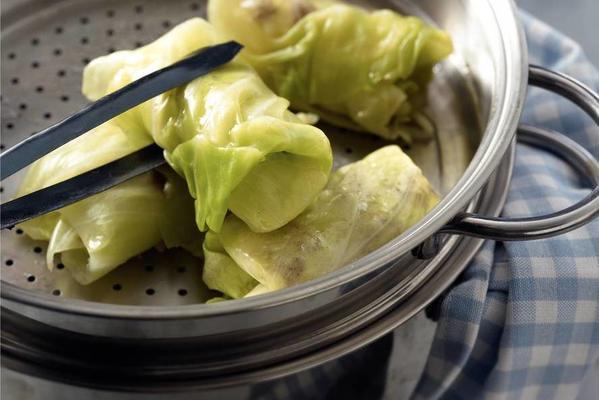 steamed cabbage rolls