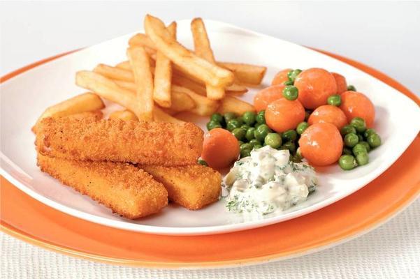 fish fingers with carrots and peas