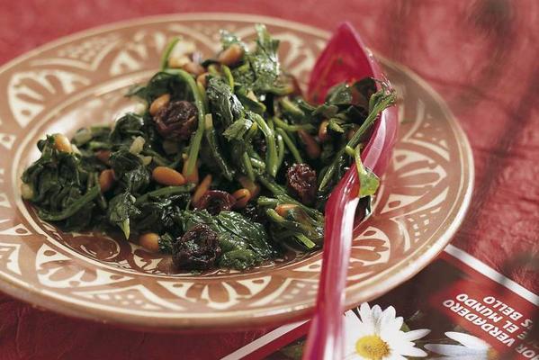 spinach with pine nuts
