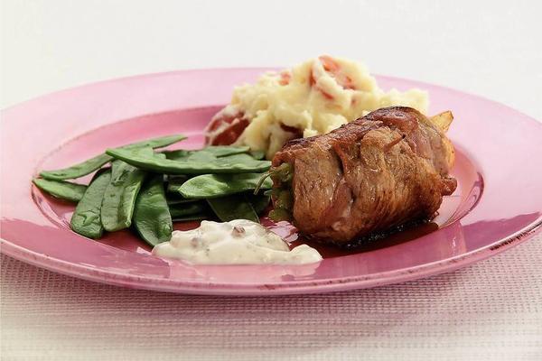 stuffed veal with pepper sauce