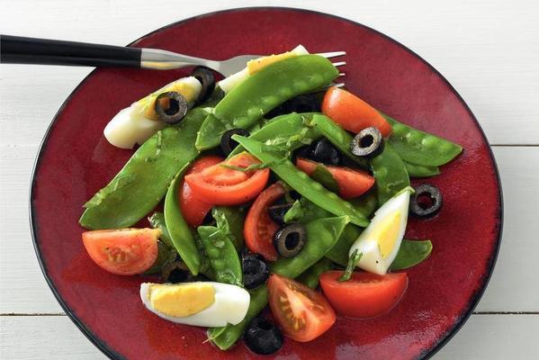 lukewarm salad of snow peas
