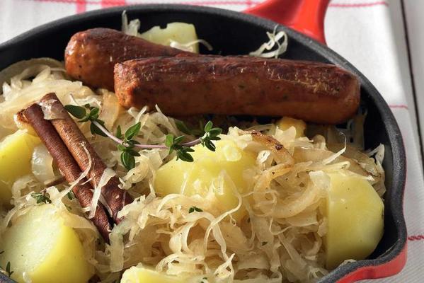 sauerkraut with lamb sausages