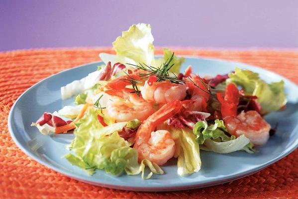 salad with fried shrimps