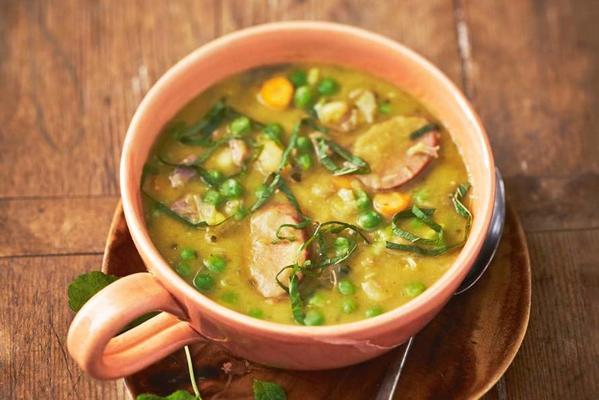 vegetable-rich pea soup