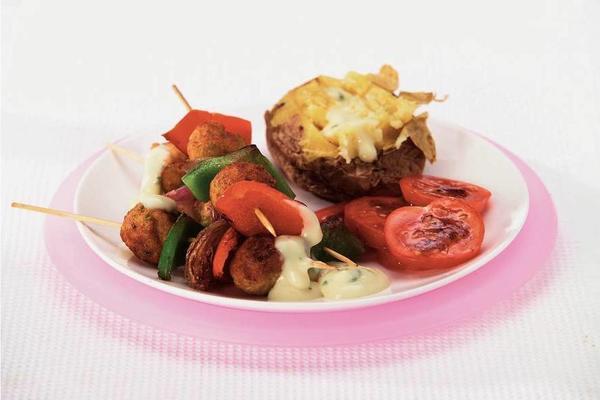 vegas skewers with cheese sauce