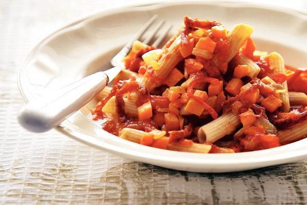penne with carrot-tomato sauce