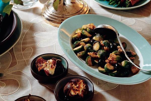 Brussels sprouts with walnut and olives
