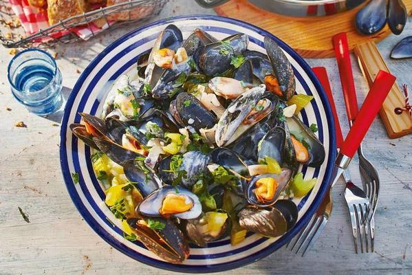 mussels with white wine