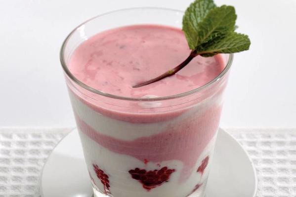 raspberry layer yogurt