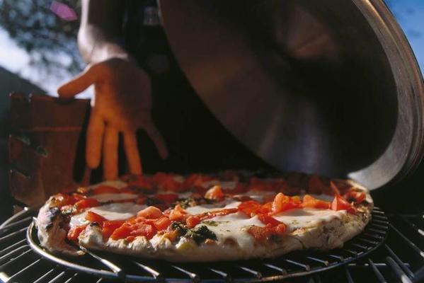 grilled pizza with tomato and mozzarella