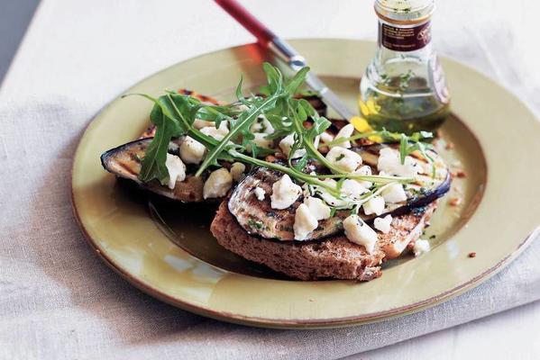 toast with eggplant and goat cheese