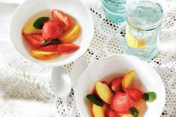 ice cream with strawberry, peach and prosecco