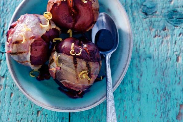prunes with bacon and balsamic vinegar