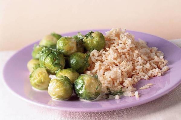 Brussels sprouts in cream cheese sauce