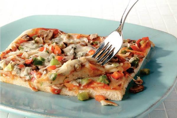 vegetable pizza with gorgonzola