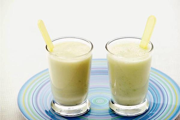buttermilk shake with melon