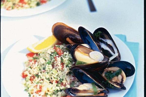 taboulé with garlic mussels