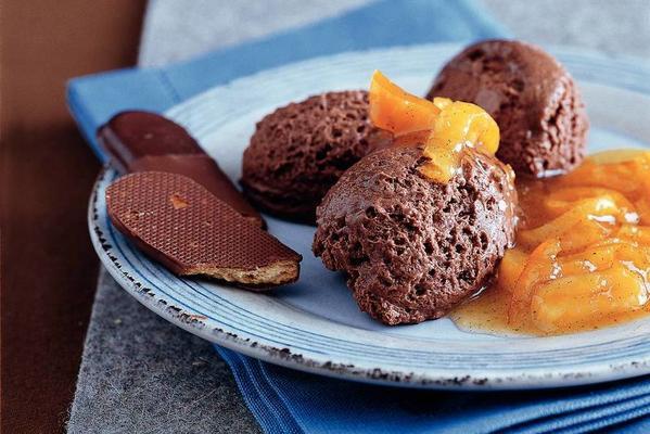 chocolate mousse with apricot salsa
