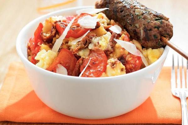stew tomato with meat skewer