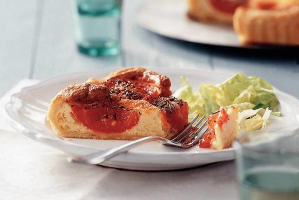 cheese quiche with provençal tomatoes
