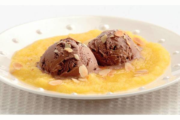 chocolate ice cream with fresh mango sauce
