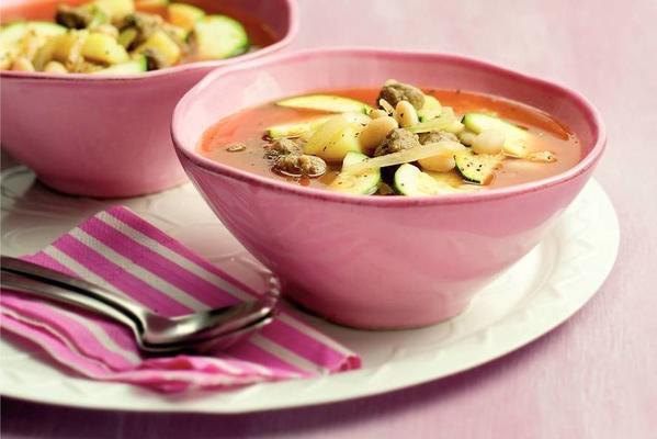 meal soup with zucchini and white beans