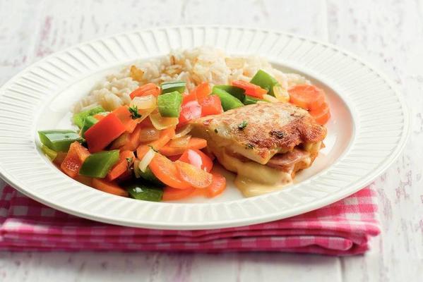 stuffed chicken with paprika and rice