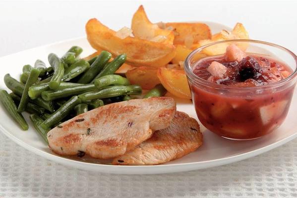 turkey breast with apple-cranberry compote