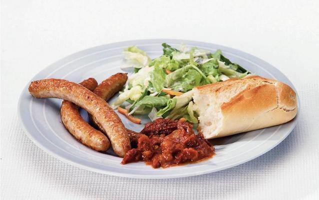 sausages with sauce of sundried tomatoes
