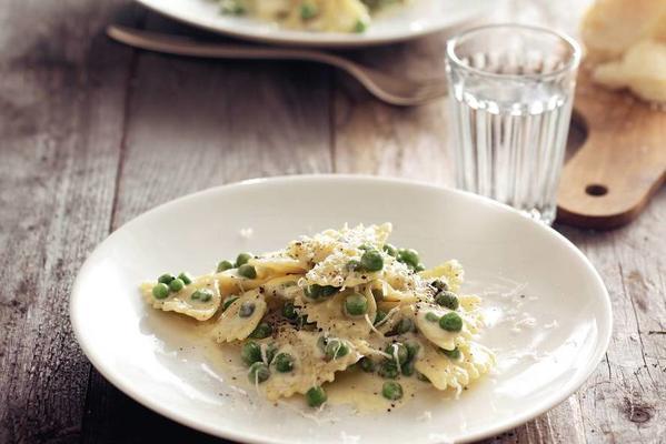 farfalle with peas and cheese