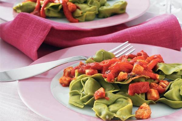pasta with roasted pepper sauce