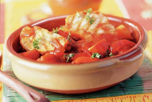 stew with tuna, potato and tomato