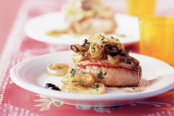 veal with tarragon onions sauce