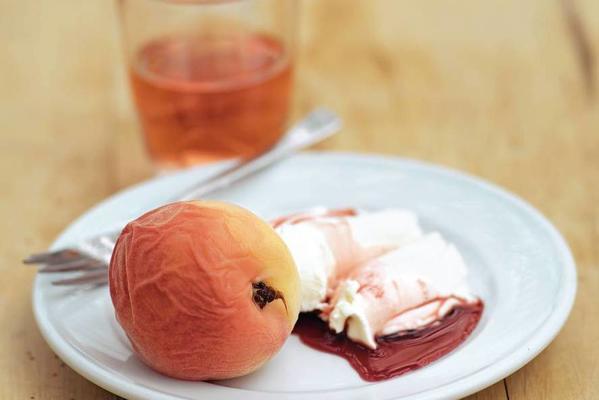rosé stewed peaches with mascarpone